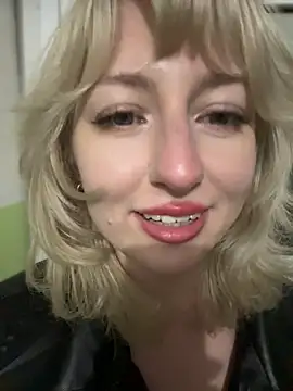 RonnieKiss' Live XXX Chat