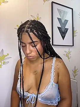 Laia_white Chat XXX live