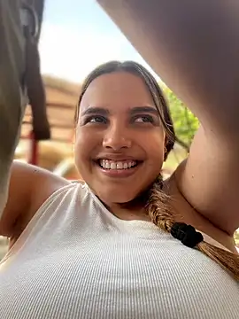 Colibri_xxx élő XXX-chatje