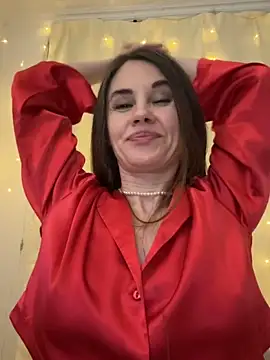 LucieMack: онлайн-секс-чат