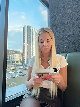 LisaMurr live XXX chat