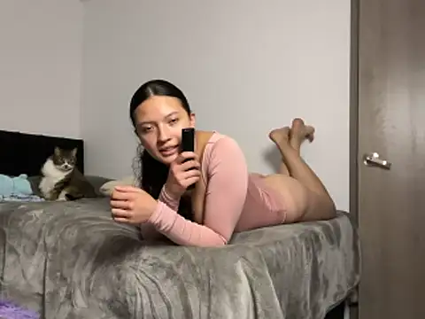 Pokazy przed kamerką – Zhara_williams