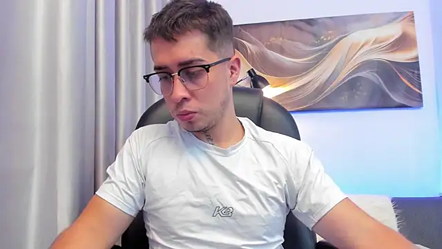 Pertunjukan Kamera Web Tommas_Jhonson