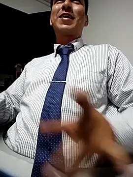 MrSecretSuit 在線直播表演