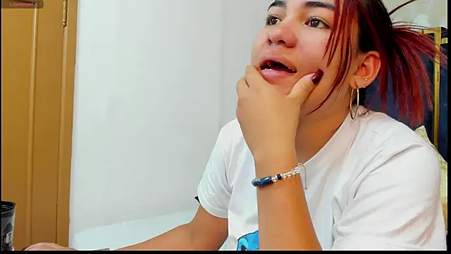 kylieBensoon webcam show