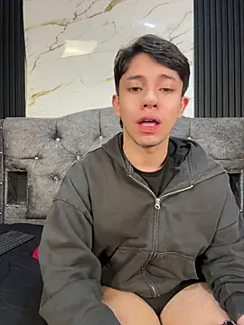 Chat XXX ao vivo de Noah-ledom