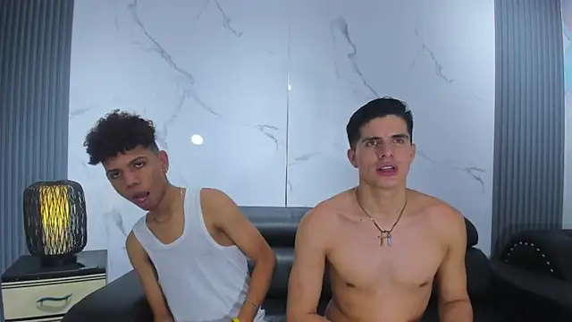 Spicy_guysn Webbikameraesitys