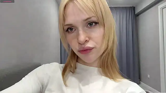 CassandraBardonn Live XXX chat