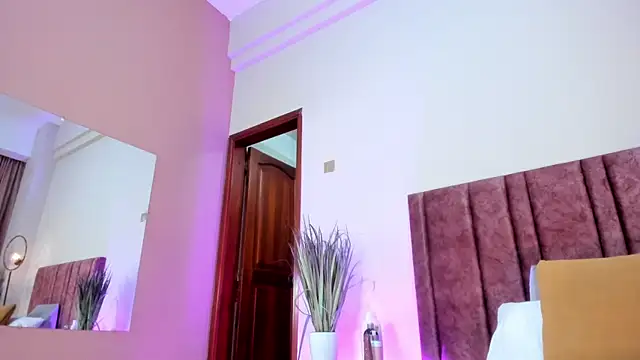 SeleneLujan élő XXX-chatje