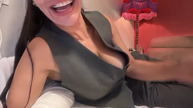 DarkDesin লাইভ XXX চ্যাট