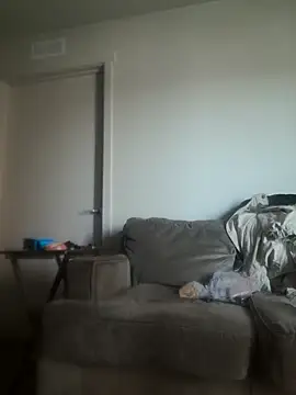 yourMasterisBored Show in webcam