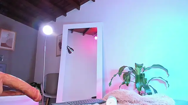 Chatroom XXX en direct de SalomeStorm_