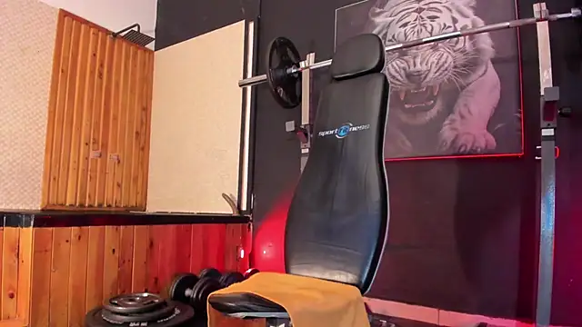 Luke__09 即時 XXX 聊天