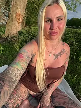 CoraDiamond Adlı Modelin Web Kamerası Şovu