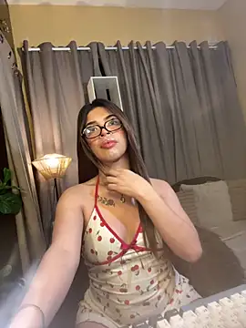 Nyxie_luxx Show in webcam