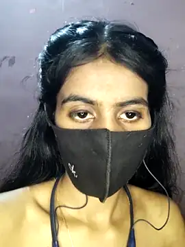 Thaper_Meera2 élő XXX-chatje