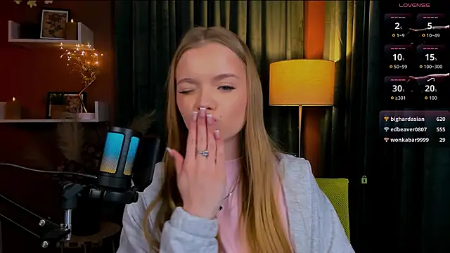 maddy_moah élő XXX-chatje