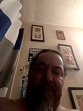 MrBustNut2026 Show in webcam