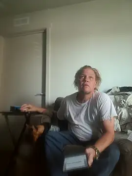 Chatroom XXX en direct de yourMasterisBored