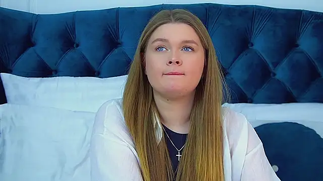 CrystalLyons élő XXX-chatje