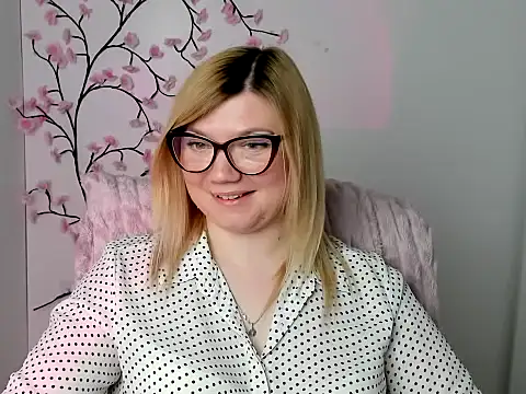 XXX chat uživo modela Lola_moree