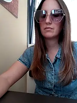 Alexdevil92: διαδικτυακό σόου στην κάμερα