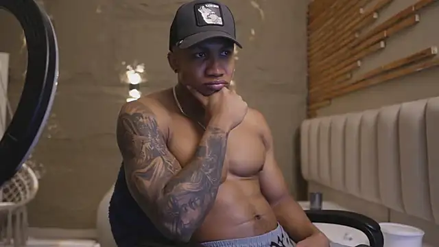 عرض كام Logan_Varela