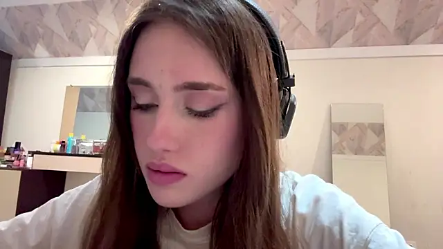 CrackingBingo Live XXX Chat