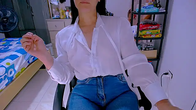 แชท XXX สดของ BitterMomXxx