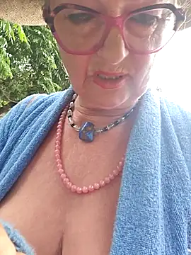 Hot-Muci: απευθείας συνομιλία ΧΧΧ