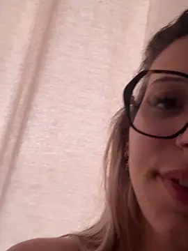 Show de DouceAngela69 na webcam