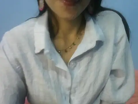 nanhi_munni Adlı Modelin Web Kamerası Şovu