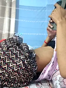 124pakhi Pertunjukan Webcam