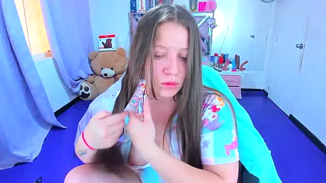 Chatroom XXX en direct de Luna_Analya