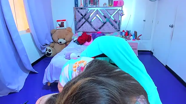 XXX chat uživo modela Luna_Analya