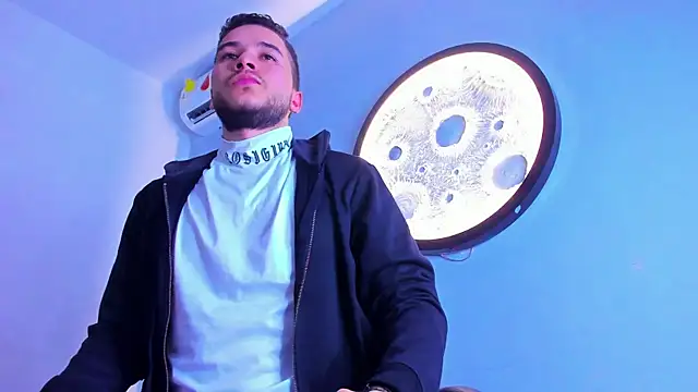 mike_257 Webcam Show