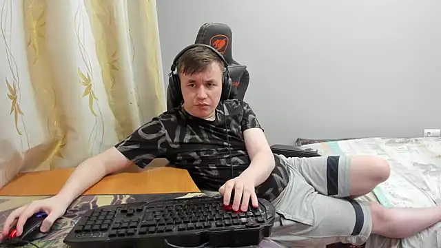 Show modela iliaskrislove na web-kameri