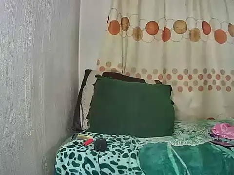 Darkbeauty27: онлайн-секс-чат