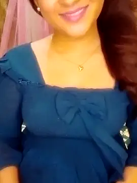 SaumyyのライブXXXチャット