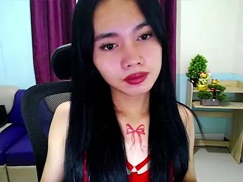 devine_goddess Adlı Modelin Canlı XXX Sohbeti