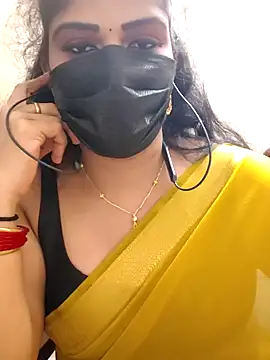 soundharya_tamil Adlı Modelin Canlı XXX Sohbeti