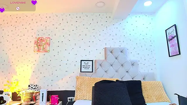 JulietaReyess – Naživo XXX chat