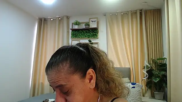 Chat XXX en directo de sasi_luna