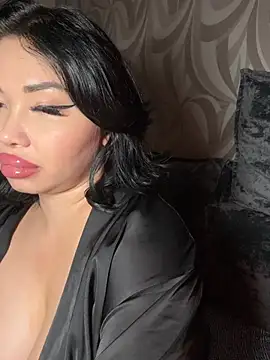 LaaadyDaaamn: онлайн-секс-чат