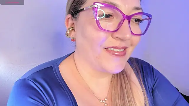 Chatroom XXX en direct de Naty_Mature_