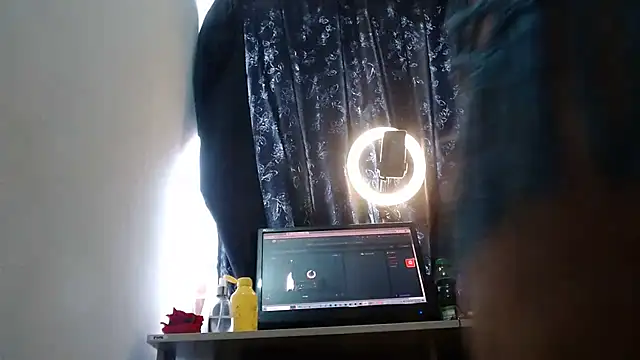 Chat XXX ao vivo de KarimaSarabe