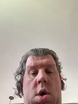 Stephanie1984: απευθείας συνομιλία ΧΧΧ