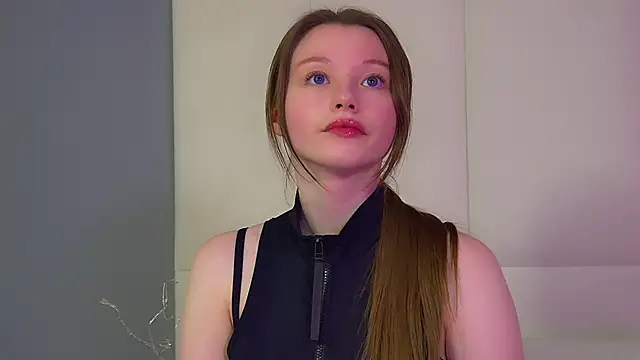 KeiraAsti 即時 XXX 聊天