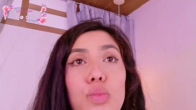 RenataLeclair লাইভ XXX চ্যাট