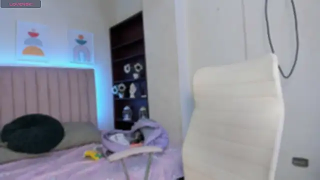 Allyson_aisha élő XXX-chatje